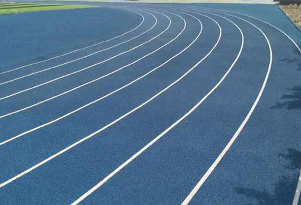 1757908686192304.jpg 蘇州塑膠跑道材料優(yōu)勢分析